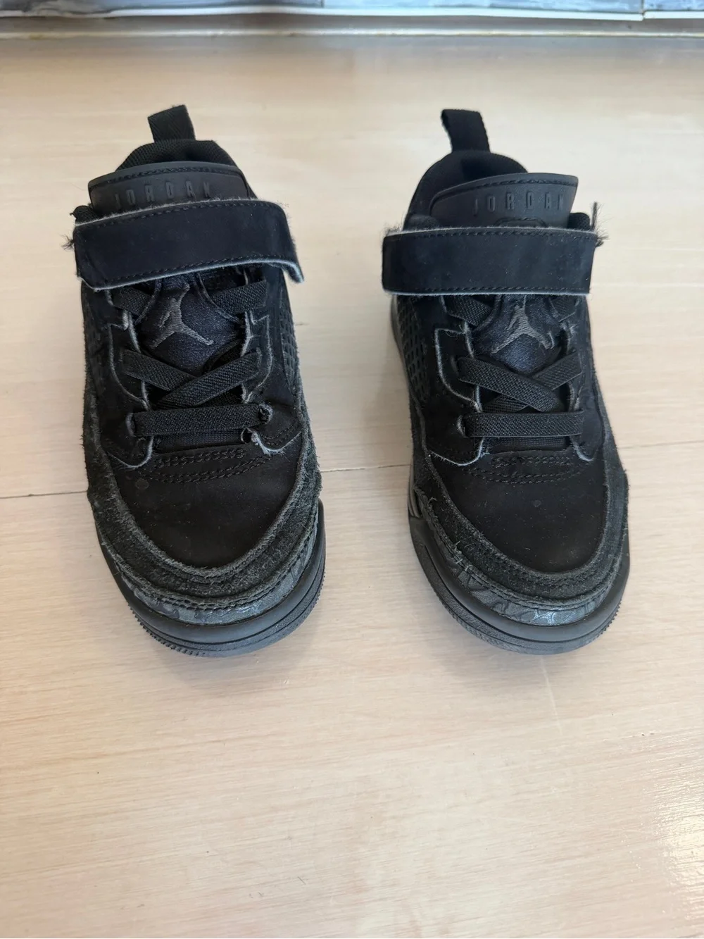 Jordan Spizike Low Boys Preschool Black Velcro Sneakers 11C